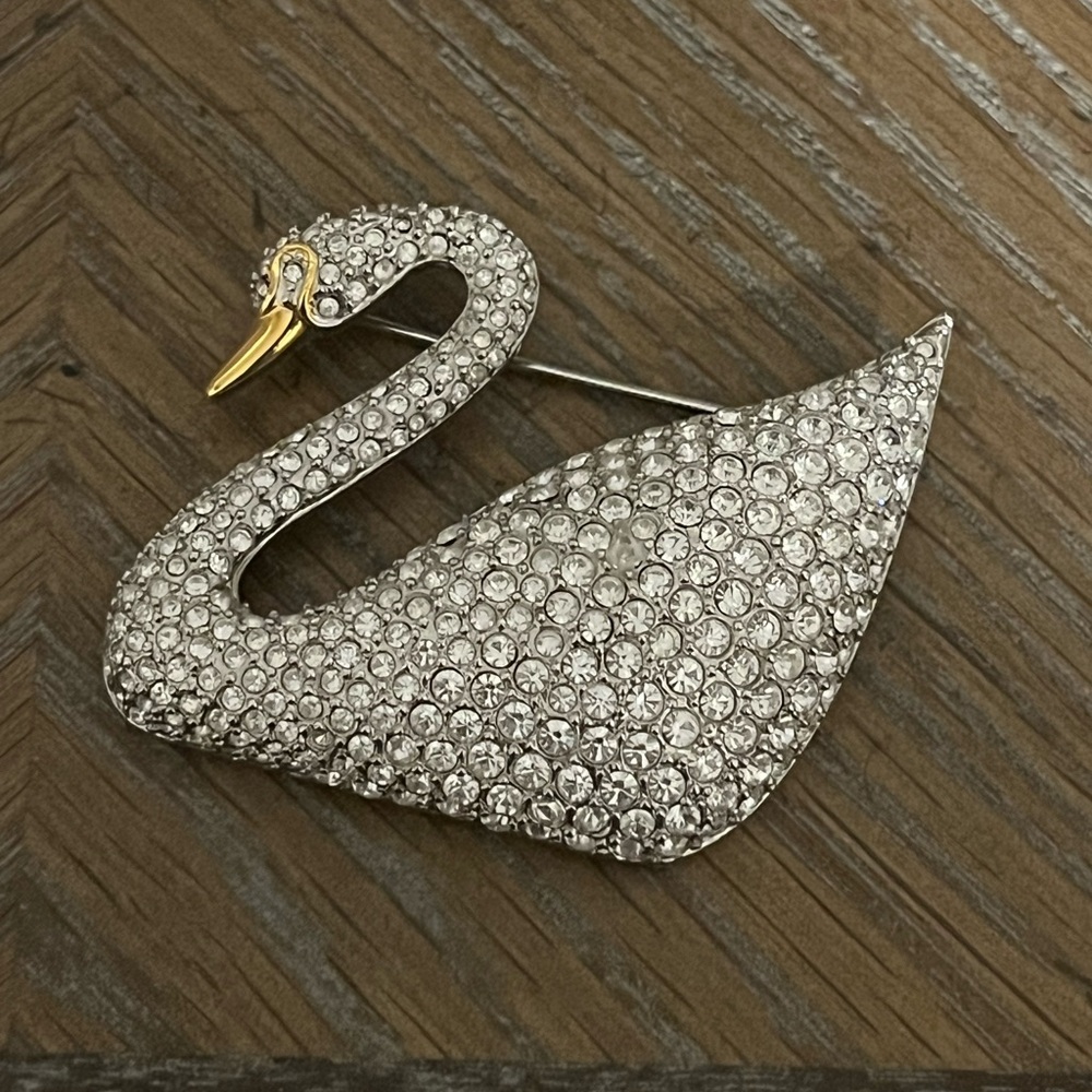 Swarovski Crystal Iconic Swan Pin Brooch Signed